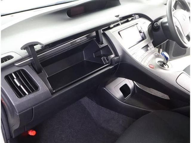 プリウス Ｓ　フルセグ　メモリーナビ　ＤＶＤ再生　バックカメラ　ＥＴＣ　ＨＩＤヘッドライト　ワンオーナー　Ｂｌｕｅｔｏｏｔｈ（13枚目）