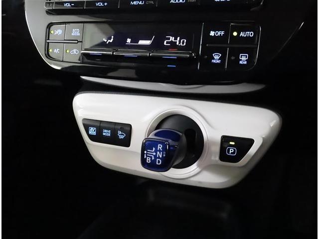 プリウス Ｓセーフティプラス　フルセグ　メモリーナビ　ＤＶＤ再生　バックカメラ　衝突被害軽減システム　ＥＴＣ　ＬＥＤヘッドランプ　トヨタ認定中古車ライト　サポカー（16枚目）