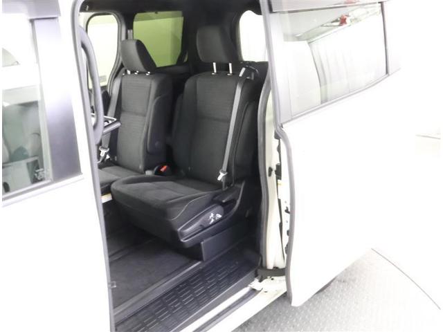 ノア ハイブリッドG フルセグ メモリーナビ DVD再生 バックカメラ 衝突被害軽減システム ETC ドラレコ 両側電動スライド LEDヘッドランプ 乗車定員7人 3列シート ワンオーナー トヨタ認定中古車ライト サポカー(12枚目)