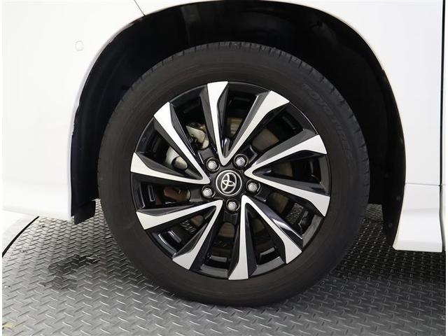 ノア ハイブリッドＳ－Ｚ　フルセグ　メモリーナビ　ＤＶＤ再生　バックカメラ　衝突被害軽減システム　ＥＴＣ　ドラレコ　両側電動スライド　ＬＥＤヘッドランプ　乗車定員７人　３列シート　ワンオーナー（17枚目）