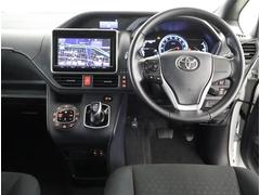 ���촶�Τ����������줿�ǥ�����Υ���ѥ͡����ѥͥ��ɥ饤�С����濴�Ȥ������֤Ǥ��� 4