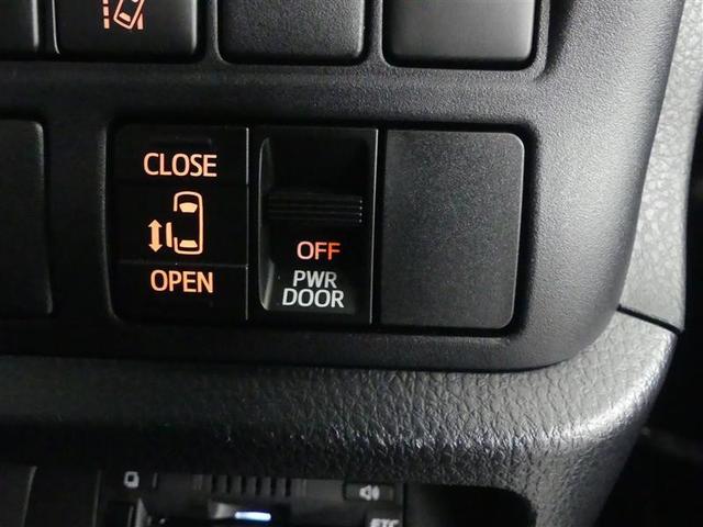 ノア ハイブリッドＧ　フルセグ　メモリーナビ　ＤＶＤ再生　後席モニター　バックカメラ　衝突被害軽減システム　ＥＴＣ　電動スライドドア　ＬＥＤヘッドランプ　乗車定員７人　３列シート　ワンオーナー（11枚目）