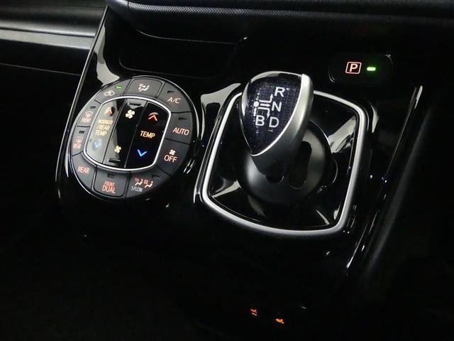 ノア ハイブリッドＧ　フルセグ　メモリーナビ　ＤＶＤ再生　後席モニター　バックカメラ　衝突被害軽減システム　ＥＴＣ　電動スライドドア　ＬＥＤヘッドランプ　乗車定員７人　３列シート　ワンオーナー（22枚目）