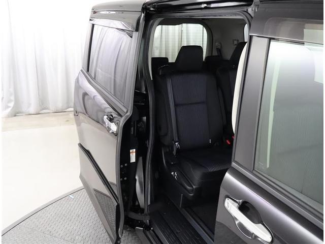 ヴォクシー ＺＳ　煌　フルセグ　メモリーナビ　ＤＶＤ再生　後席モニター　バックカメラ　ＥＴＣ　両側電動スライド　ＬＥＤヘッドランプ　ウオークスルー　乗車定員７人　３列シート　ワンオーナー　フルエアロ　アイドリングストップ（10枚目）