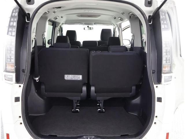 ヴォクシー Ｘ　Ｃパッケージ　ワンセグ　メモリーナビ　バックカメラ　ＥＴＣ　ウオークスルー　乗車定員８人　３列シート　ワンオーナー（13枚目）