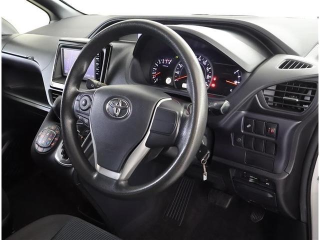 ヴォクシー Ｘ　Ｃパッケージ　ワンセグ　メモリーナビ　バックカメラ　ＥＴＣ　ウオークスルー　乗車定員８人　３列シート　ワンオーナー（14枚目）