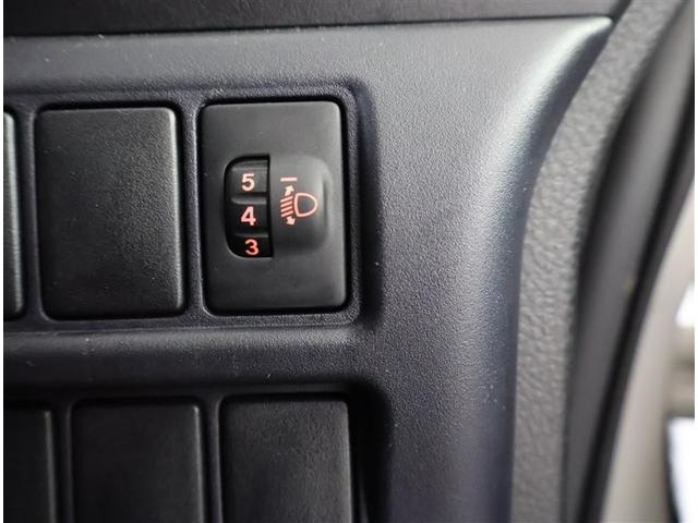 ヴォクシー Ｘ　Ｃパッケージ　ワンセグ　メモリーナビ　バックカメラ　ＥＴＣ　ウオークスルー　乗車定員８人　３列シート　ワンオーナー（25枚目）