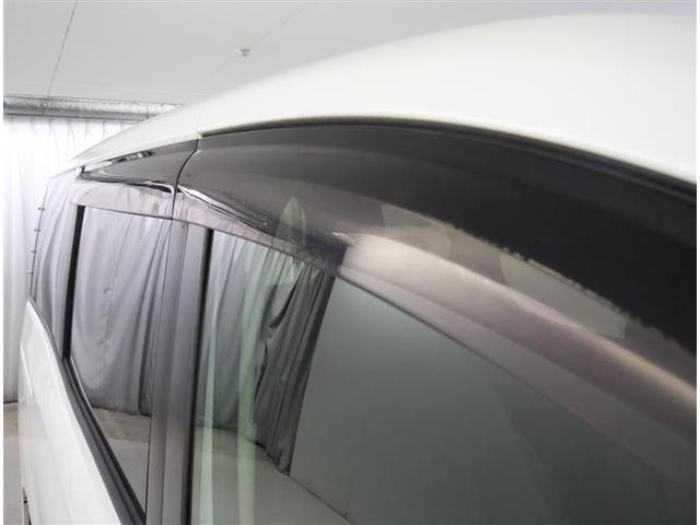 ヴォクシー Ｘ　Ｃパッケージ　ワンセグ　メモリーナビ　バックカメラ　ＥＴＣ　ウオークスルー　乗車定員８人　３列シート　ワンオーナー（27枚目）