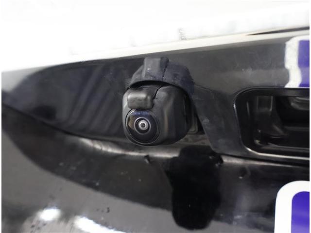 ノア ハイブリッドＸ　フルセグ　メモリーナビ　ＤＶＤ再生　後席モニター　バックカメラ　衝突被害軽減システム　ＥＴＣ　両側電動スライド　ＬＥＤヘッドランプ　乗車定員７人　３列シート　ワンオーナー（8枚目）