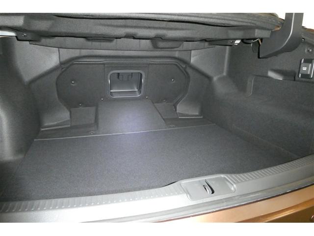 クラウンクロスオーバー Ｇアドバンスド　衝突軽減装置　フルセグテレビ　クルコン　横滑防止装置　ドライブレコーダー　ＬＥＤヘッドライト　Ｂカメラ　Ｐシート　ＥＴＣ　オートエアコン　ＡＣ１００Ｖ電源　エアバッグ　４ＷＤ　キーレス　盗難防止装置（15枚目）