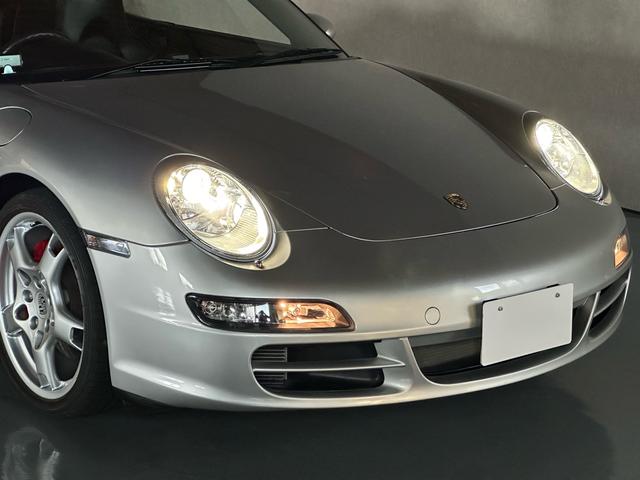 ９１１ ９１１カレラ４Ｓ　カブリオレ　ユーザー買取車　スポーツクロノＰＫＧ　ブラウンレザー　レッドキャリパー　ブラウン幌　ナビ・ＴＶ　バックカメラ　ＥＴＣ（19枚目）