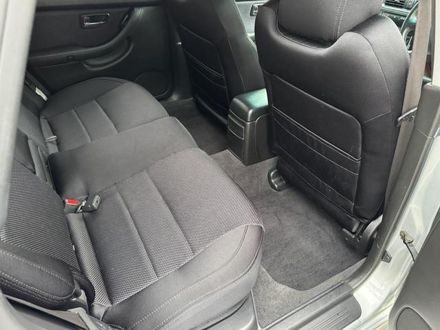 レガシィツーリングワゴン TSタイプR 5速マニュアル車/4WD/当店管理ユーザー買取車両/純正マッキントッシュオーディオCD/MDステレオ/パワーシート/キセノン/キーレス/ETC(11枚目)