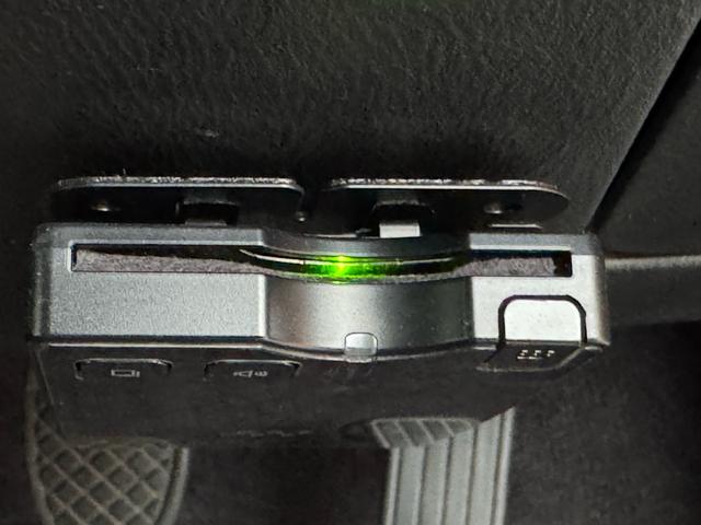 レガシィツーリングワゴン TSタイプR 5速マニュアル車/4WD/当店管理ユーザー買取車両/純正マッキントッシュオーディオCD/MDステレオ/パワーシート/キセノン/キーレス/ETC(17枚目)