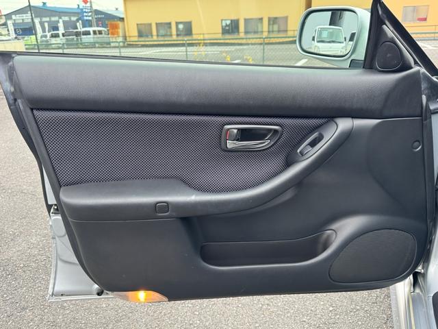 レガシィツーリングワゴン TSタイプR 5速マニュアル車/4WD/当店管理ユーザー買取車両/純正マッキントッシュオーディオCD/MDステレオ/パワーシート/キセノン/キーレス/ETC(26枚目)