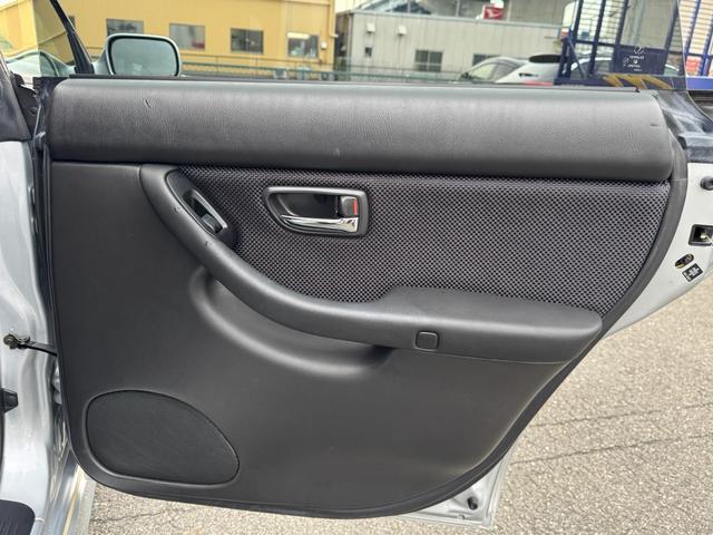 レガシィツーリングワゴン TSタイプR 5速マニュアル車/4WD/当店管理ユーザー買取車両/純正マッキントッシュオーディオCD/MDステレオ/パワーシート/キセノン/キーレス/ETC(28枚目)