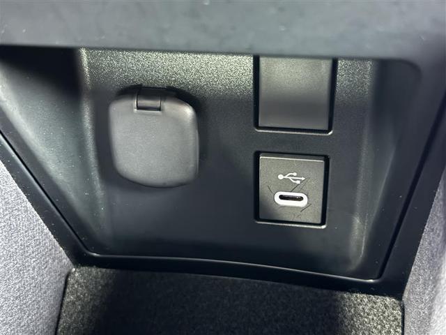 クラウンクロスオーバー ＲＳ　ランドスケープ　革シート　４ＷＤ　フルセグ　メモリーナビ　ミュージックプレイヤー接続可　バックカメラ　衝突被害軽減システム　ＥＴＣ　ドラレコ　ＬＥＤヘッドランプ　ワンオーナー（11枚目）