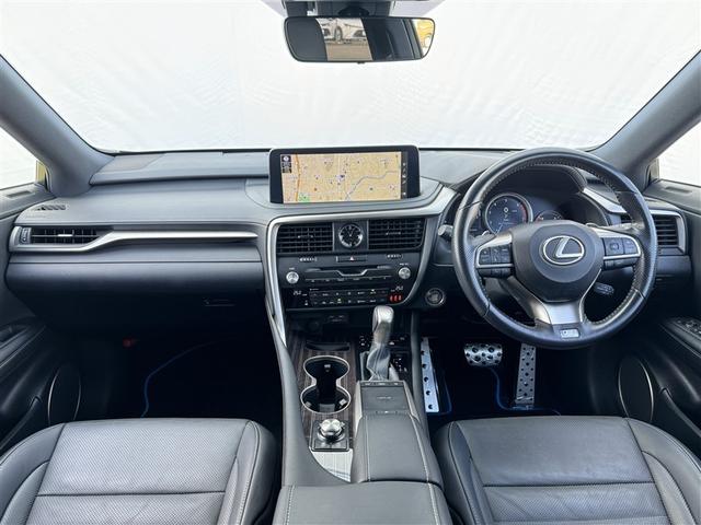 ＲＸ ＲＸ３００　Ｆスポーツ　革シート　サンルーフ　４ＷＤ　フルセグ　メモリーナビ　ＤＶＤ再生　ミュージックプレイヤー接続可　バックカメラ　衝突被害軽減システム　ＥＴＣ　ＬＥＤヘッドランプ　ワンオーナー　記録簿（3枚目）