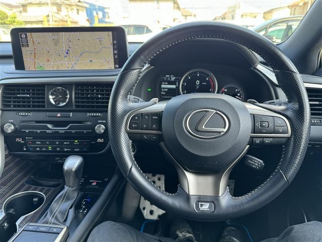 ＲＸ ＲＸ３００　Ｆスポーツ　革シート　サンルーフ　４ＷＤ　フルセグ　メモリーナビ　ＤＶＤ再生　ミュージックプレイヤー接続可　バックカメラ　衝突被害軽減システム　ＥＴＣ　ＬＥＤヘッドランプ　ワンオーナー　記録簿（11枚目）