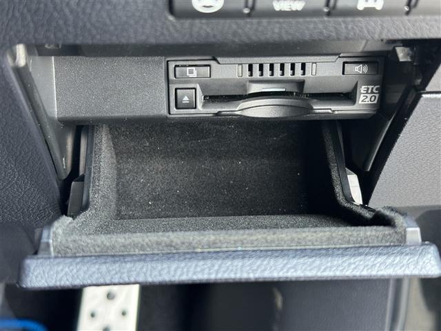 ＲＸ ＲＸ３００　Ｆスポーツ　革シート　サンルーフ　４ＷＤ　フルセグ　メモリーナビ　ＤＶＤ再生　ミュージックプレイヤー接続可　バックカメラ　衝突被害軽減システム　ＥＴＣ　ＬＥＤヘッドランプ　ワンオーナー　記録簿（24枚目）