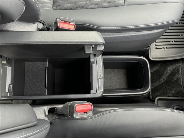 ノア S-Z 4WD フルセグ メモリーナビ DVD再生 ミュージックプレイヤー接続可 後席モニター バックカメラ 衝突被害軽減システム ETC 両側電動スライド LEDヘッドランプ 乗車定員7人 3列シート(24枚目)