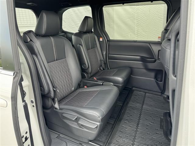 ノア S-Z 4WD フルセグ メモリーナビ DVD再生 ミュージックプレイヤー接続可 後席モニター バックカメラ 衝突被害軽減システム ETC 両側電動スライド LEDヘッドランプ 乗車定員7人 3列シート(27枚目)