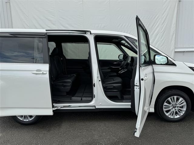 ノア S-Z 4WD フルセグ メモリーナビ DVD再生 ミュージックプレイヤー接続可 後席モニター バックカメラ 衝突被害軽減システム ETC 両側電動スライド LEDヘッドランプ 乗車定員7人 3列シート(31枚目)