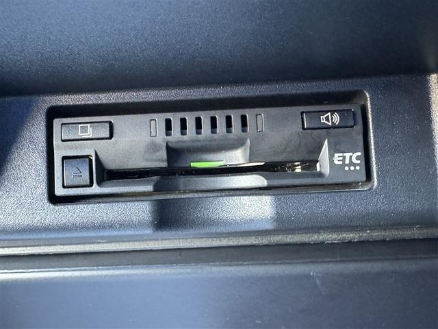 ハリアーハイブリッド プログレス　４ＷＤ　フルセグ　メモリーナビ　ＤＶＤ再生　ミュージックプレイヤー接続可　バックカメラ　衝突被害軽減システム　ＥＴＣ　ＬＥＤヘッドランプ　ワンオーナー　記録簿（8枚目）