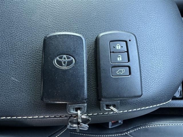 ハリアーハイブリッド プログレス　４ＷＤ　フルセグ　メモリーナビ　ＤＶＤ再生　ミュージックプレイヤー接続可　バックカメラ　衝突被害軽減システム　ＥＴＣ　ＬＥＤヘッドランプ　ワンオーナー　記録簿（12枚目）