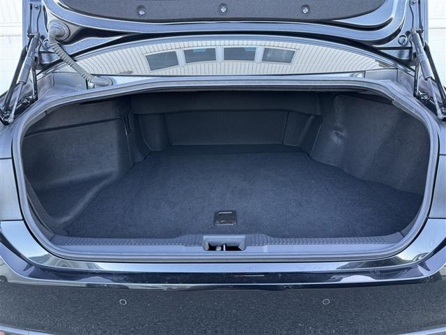 クラウンハイブリッド ＲＳ　フルセグ　メモリーナビ　ＤＶＤ再生　ミュージックプレイヤー接続可　バックカメラ　衝突被害軽減システム　ＥＴＣ　ＬＥＤヘッドランプ　ワンオーナー（5枚目）