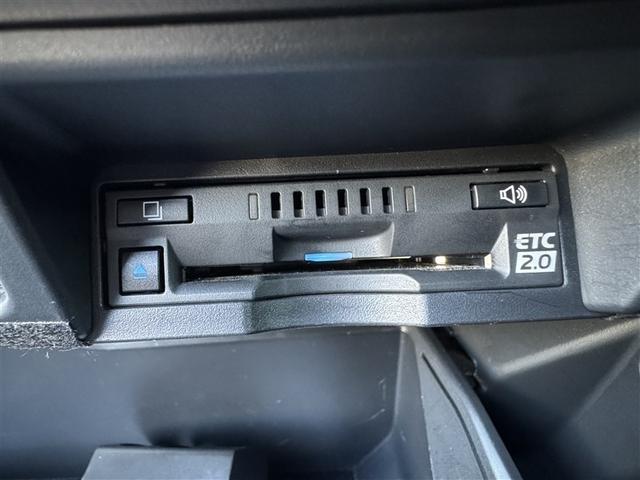 クラウンハイブリッド ＲＳ　フルセグ　メモリーナビ　ＤＶＤ再生　ミュージックプレイヤー接続可　バックカメラ　衝突被害軽減システム　ＥＴＣ　ＬＥＤヘッドランプ　ワンオーナー（8枚目）