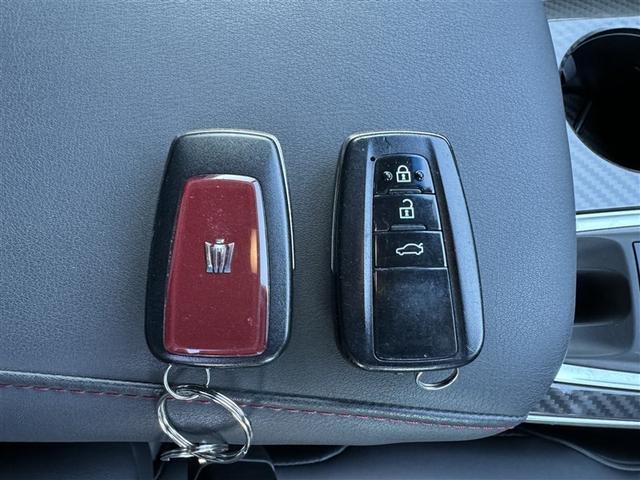 クラウンハイブリッド ＲＳ　フルセグ　メモリーナビ　ＤＶＤ再生　ミュージックプレイヤー接続可　バックカメラ　衝突被害軽減システム　ＥＴＣ　ＬＥＤヘッドランプ　ワンオーナー（14枚目）