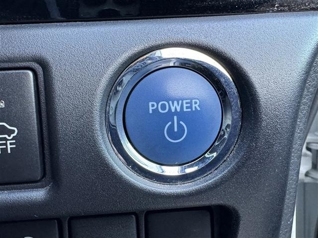 エスクァイア ハイブリッドＧｉ　バックカメラ　衝突被害軽減システム　ＥＴＣ　両側電動スライド　ＬＥＤヘッドランプ　乗車定員７人　３列シート　ワンオーナー　フルエアロ　記録簿（16枚目）