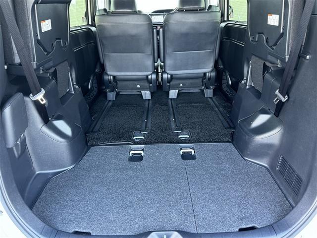 エスクァイア ハイブリッドＧｉ　バックカメラ　衝突被害軽減システム　ＥＴＣ　両側電動スライド　ＬＥＤヘッドランプ　乗車定員７人　３列シート　ワンオーナー　フルエアロ　記録簿（29枚目）