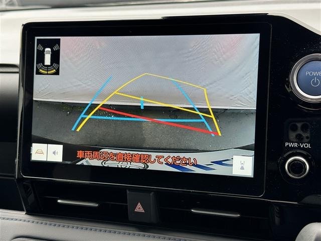 ���o�b�N���j�^�[�������ɂ����g�R�����f���o���B��������S�����͂��B