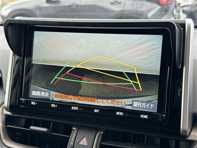 ���o�b�N���j�^�[�������ɂ����g�R�����f���o���B��������S�����͂��B