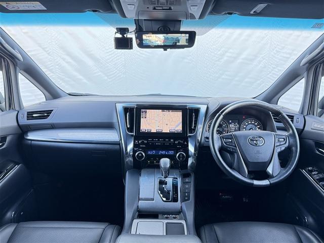 アルファード ３．５エグゼクティブラウンジＳ　革シート　サンルーフ　フルセグ　メモリーナビ　ＤＶＤ再生　ミュージックプレイヤー接続可　後席モニター　バックカメラ　衝突被害軽減システム　ＥＴＣ　ドラレコ　両側電動スライド　ＬＥＤヘッドランプ（3枚目）