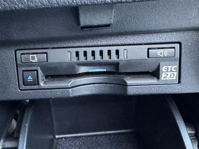 アルファード ３．５エグゼクティブラウンジＳ　革シート　サンルーフ　フルセグ　メモリーナビ　ＤＶＤ再生　ミュージックプレイヤー接続可　後席モニター　バックカメラ　衝突被害軽減システム　ＥＴＣ　ドラレコ　両側電動スライド　ＬＥＤヘッドランプ（8枚目）