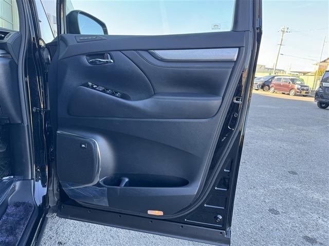 アルファード ３．５エグゼクティブラウンジＳ　革シート　サンルーフ　フルセグ　メモリーナビ　ＤＶＤ再生　ミュージックプレイヤー接続可　後席モニター　バックカメラ　衝突被害軽減システム　ＥＴＣ　ドラレコ　両側電動スライド　ＬＥＤヘッドランプ（32枚目）