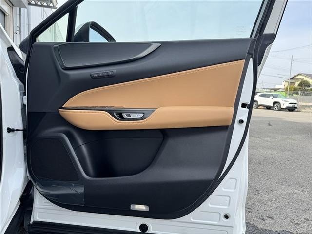 ＮＸ ＮＸ３５０ｈ　バージョンＬ　革シート　サンルーフ　フルセグ　メモリーナビ　ミュージックプレイヤー接続可　バックカメラ　衝突被害軽減システム　ＥＴＣ　ドラレコ　ＬＥＤヘッドランプ　ワンオーナー　記録簿（32枚目）