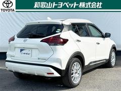 リフレッシュクリーニング「爽・快・車」施工！和歌ル山トヨペットの専門のスタッフが、独自の技術で一台一台丁寧に、内外装の清掃や除菌抗菌。下廻りやエンジンルームなど普段見えないところもキレイに仕上げます！ 3