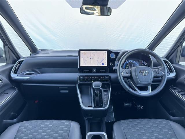 ヴォクシー ハイブリッドＳ－Ｚ　フルセグ　メモリーナビ　ＤＶＤ再生　ミュージックプレイヤー接続可　バックカメラ　衝突被害軽減システム　ＥＴＣ　両側電動スライド　ＬＥＤヘッドランプ　乗車定員７人　３列シート　ワンオーナー　記録簿（5枚目）