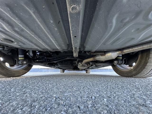 ヴォクシー ハイブリッドＳ－Ｚ　フルセグ　メモリーナビ　ＤＶＤ再生　ミュージックプレイヤー接続可　バックカメラ　衝突被害軽減システム　ＥＴＣ　両側電動スライド　ＬＥＤヘッドランプ　乗車定員７人　３列シート　ワンオーナー　記録簿（37枚目）