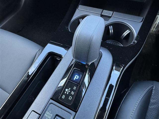 プリウス Ｚ　フルセグ　メモリーナビ　ミュージックプレイヤー接続可　バックカメラ　衝突被害軽減システム　ＥＴＣ　ドラレコ　ＬＥＤヘッドランプ　フルエアロ（18枚目）