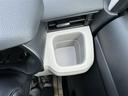 運転席側のドリンクホルダーです!