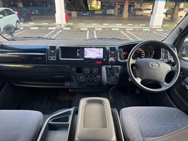 ハイエースバン ロングスーパーGL フロントプロテクター/4型フェイスグリルバンパー/LEDヘッドライト/LEDフォグ/TRDアルミホイール/社外LEDテール/オーバーフェンダー/ETC/AC100V/電格ミラー(16枚目)