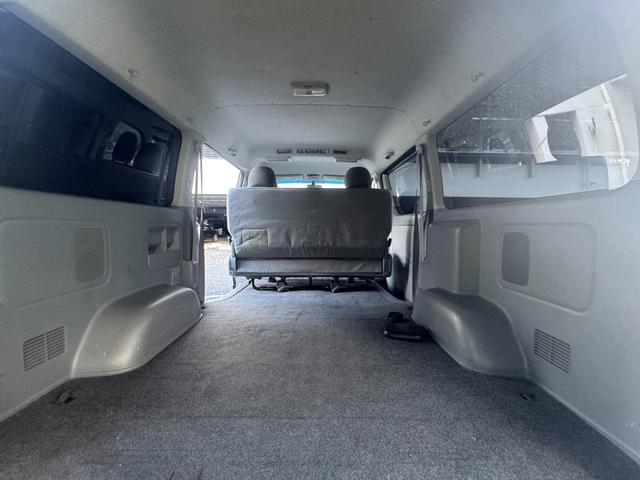 ハイエースバン ロングスーパーGL フロントプロテクター/4型フェイスグリルバンパー/LEDヘッドライト/LEDフォグ/TRDアルミホイール/社外LEDテール/オーバーフェンダー/ETC/AC100V/電格ミラー(20枚目)