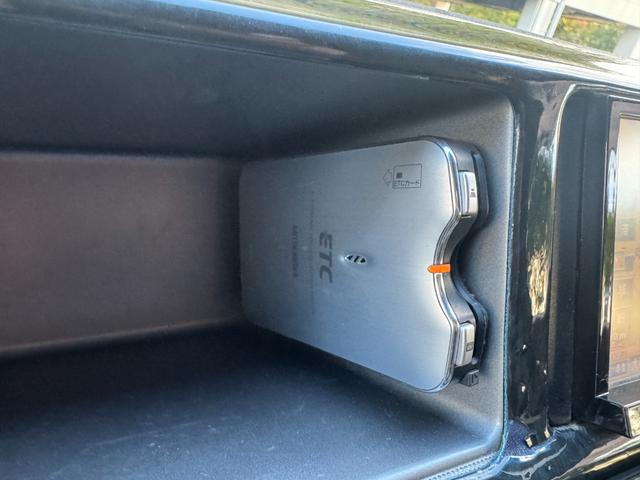 ハイエースバン ロングスーパーGL フロントプロテクター/4型フェイスグリルバンパー/LEDヘッドライト/LEDフォグ/TRDアルミホイール/社外LEDテール/オーバーフェンダー/ETC/AC100V/電格ミラー(24枚目)