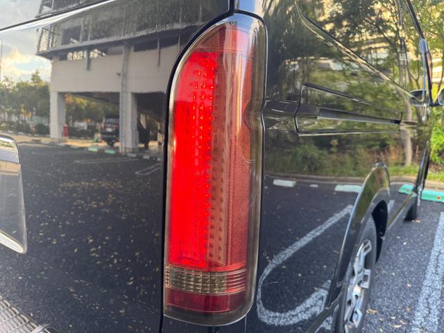 ハイエースバン ロングスーパーGL フロントプロテクター/4型フェイスグリルバンパー/LEDヘッドライト/LEDフォグ/TRDアルミホイール/社外LEDテール/オーバーフェンダー/ETC/AC100V/電格ミラー(50枚目)