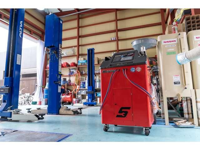 ハイエースバン ロングスーパーGL フロントプロテクター/4型フェイスグリルバンパー/LEDヘッドライト/LEDフォグ/TRDアルミホイール/社外LEDテール/オーバーフェンダー/ETC/AC100V/電格ミラー(74枚目)