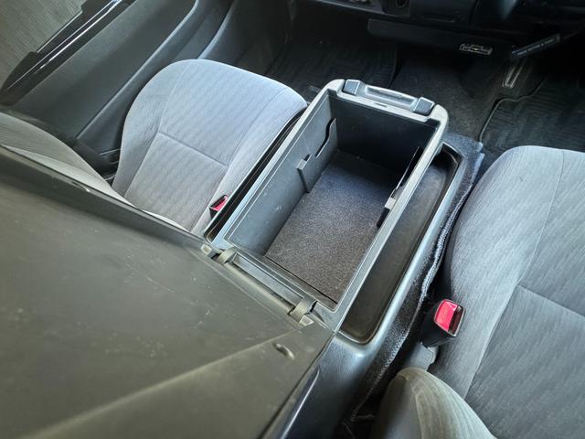 ハイエースバン ロングスーパーGL ワンオーナー/フルセグTV/ETC/バックカメラ/フロントバンパーエアロ/アルミホイール/電動格納ミラー(36枚目)